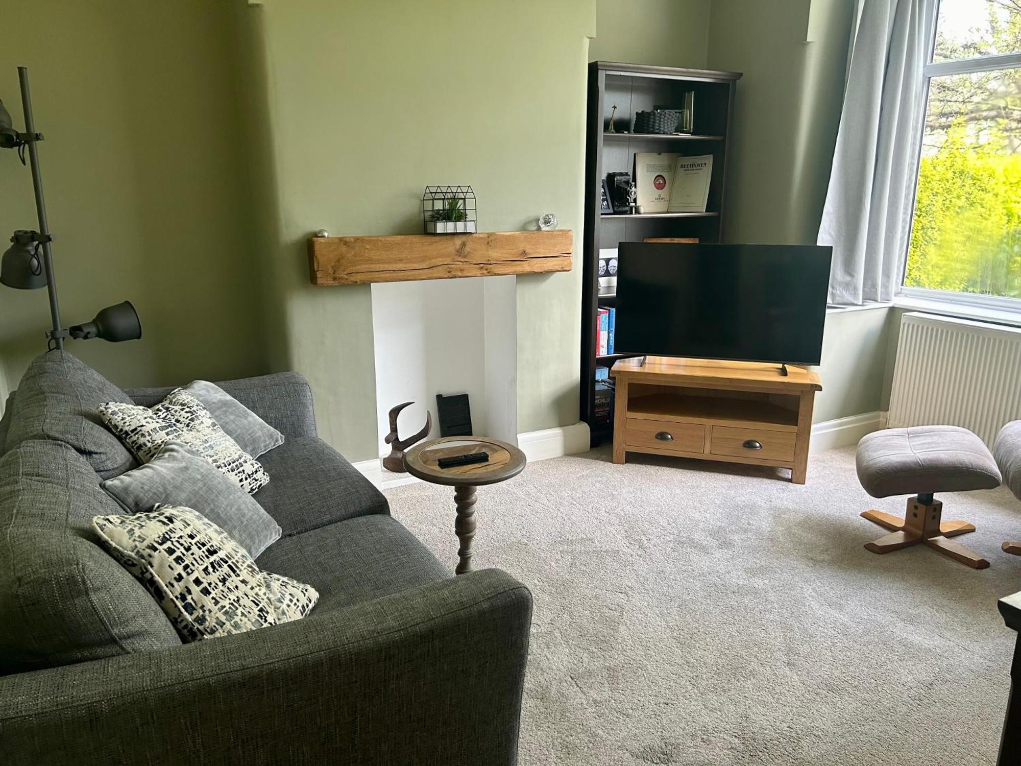 Lovely, Large Double Bedroom With Park View In Home Hazel Grove Exterior photo